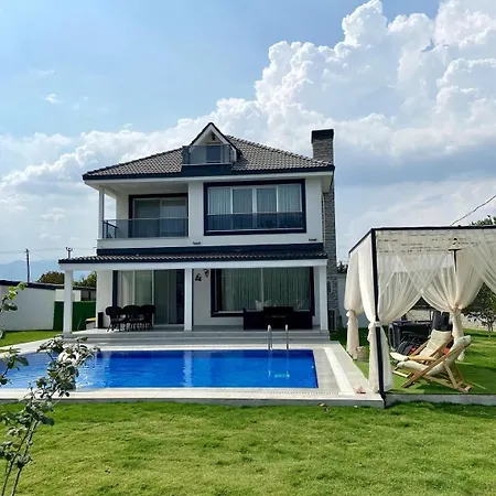 Ece Villa *