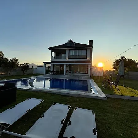 Ece Villa *